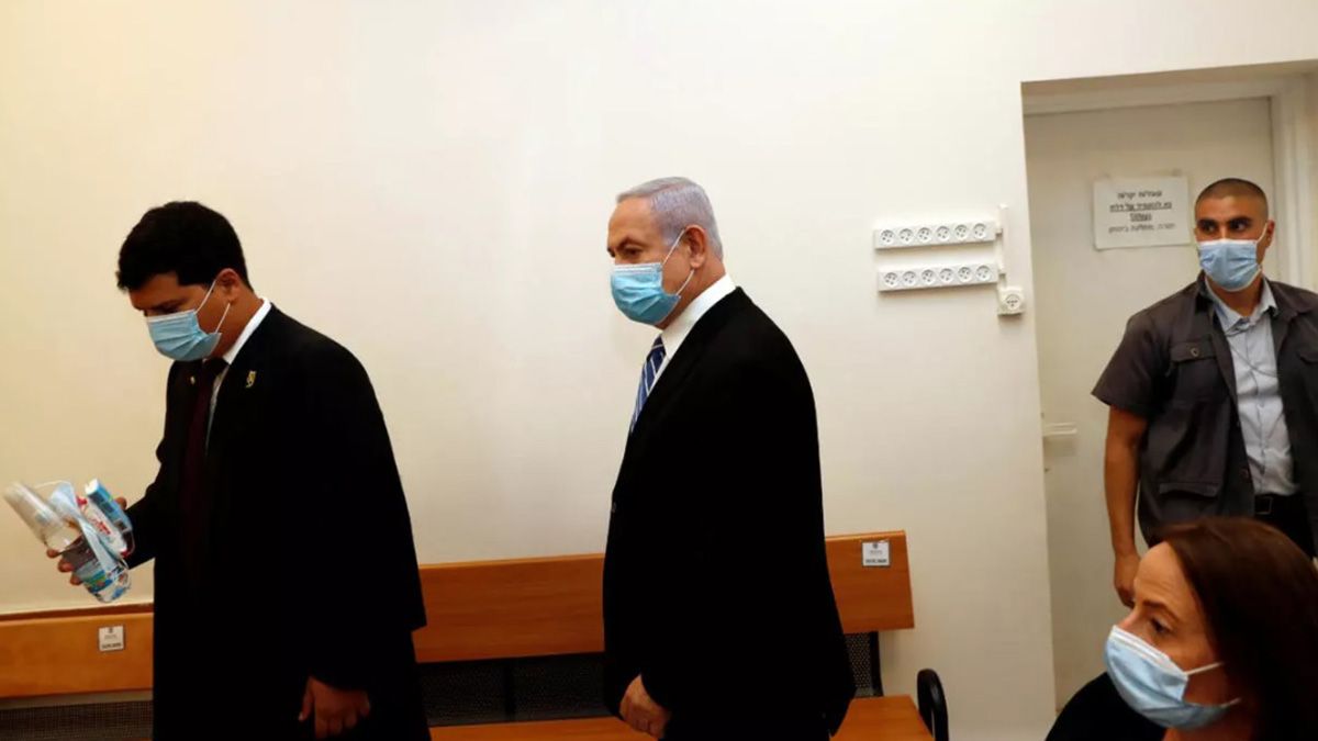 Benjamin Netanyahu es el primer jefe de Gobierno israelí en ser enjuiciado mientras ejerce su cargo.