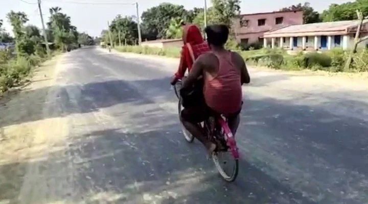 La chica pedaleó unos 120 kilómetros por día. 