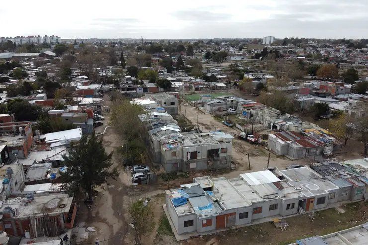 La Villa Azul está ubicada entre el partido de Quilmes y Avellaneda, a la vera del Acceso Sudeste Fuente: LA NACION - Crédito: Daniel Jayo