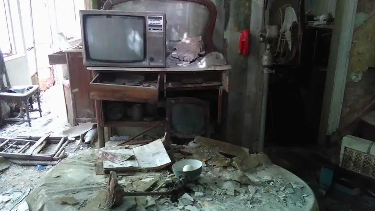 El 15 de noviembre de 1992, en su casona de calle 48 entre 11 y 12 de La Plata, Barreda (82) mató a escopetazos a su esposa Gladys Margarita Mc Donald (57), su suegra Elena Arreche (86) y sus hijas Celina (26) y Adriana (24).