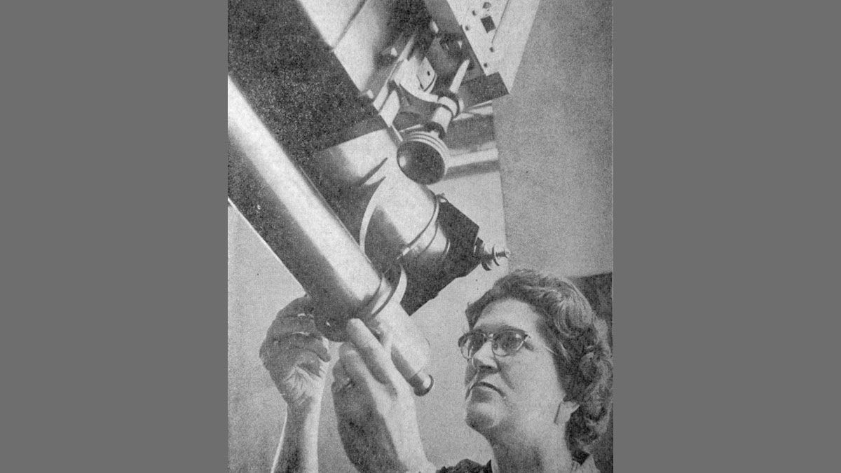 Adelina Gutiérrez Alonso fue una científica chilena que se convirtió en una referente de las mujeres en la ciencia y en los trabajos astronómicos.