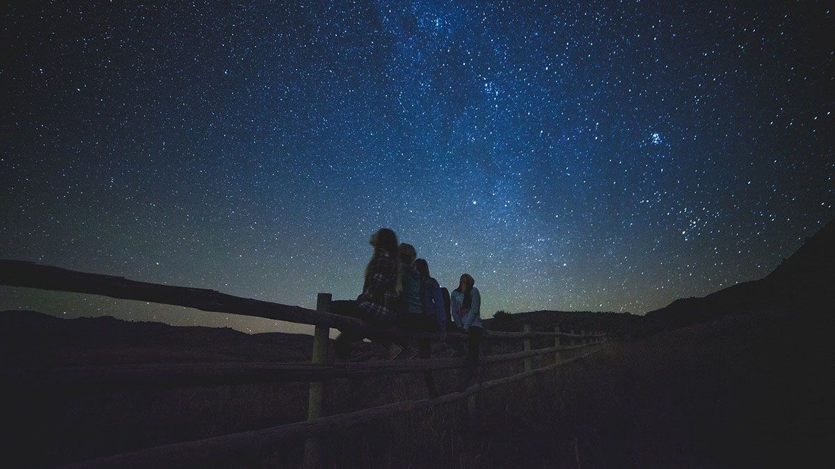 Mirar al cielo permitió a los primeros científicos conocer el Universo. Sin embargo, el desarrollo de instrumentos astronómicos cambió la concepción del mundo y del origen de todo.