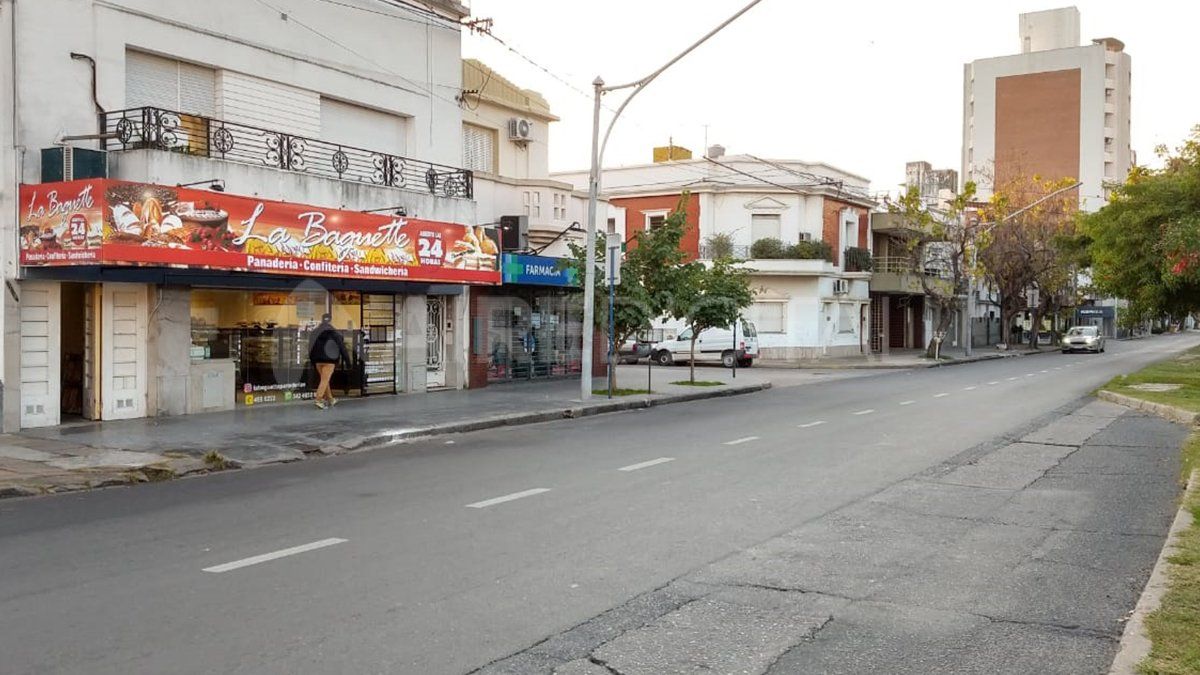 Bulevar al 3000. Una de las panaderías que sufrió el robo.