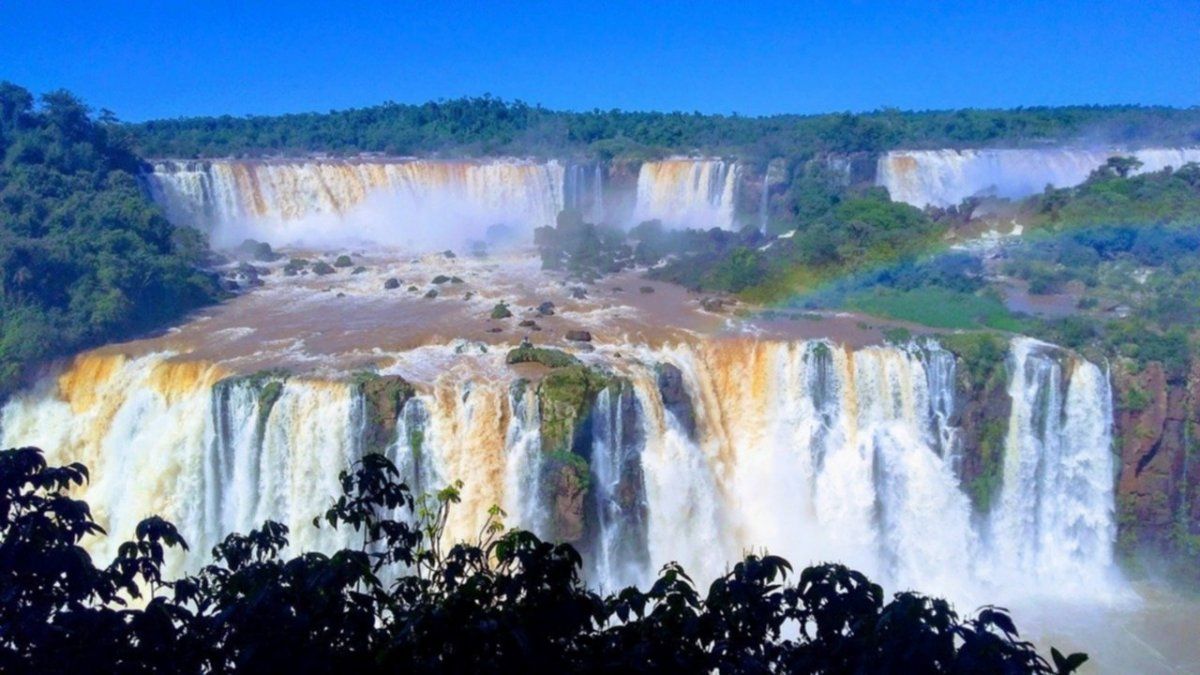 Las Cataratas del Iguazú están entre los destinos más buscados para viajar entre octubre y noviembre de este año.
