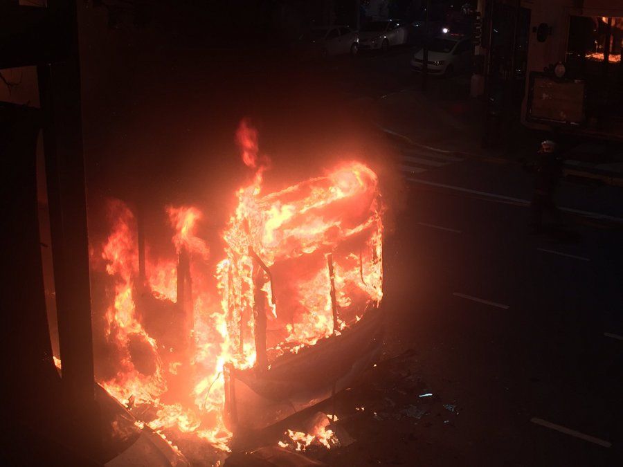 Unos seis pasajeros viajaban en la unidad al momento de la explosión