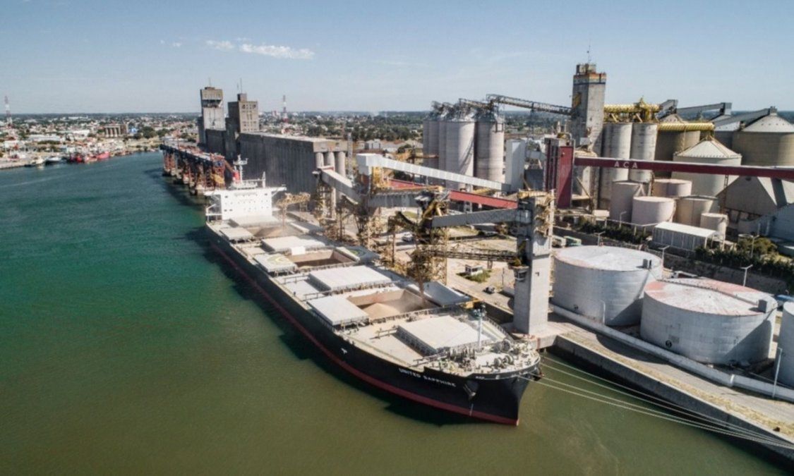 El desafío era vender a las cerealeras la carga y facturar las operaciones sin pagar impuestos.