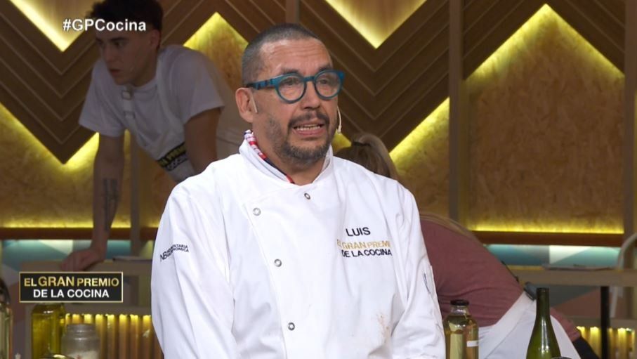 Luis cocinó sorrentinos pero le salieron horribles.