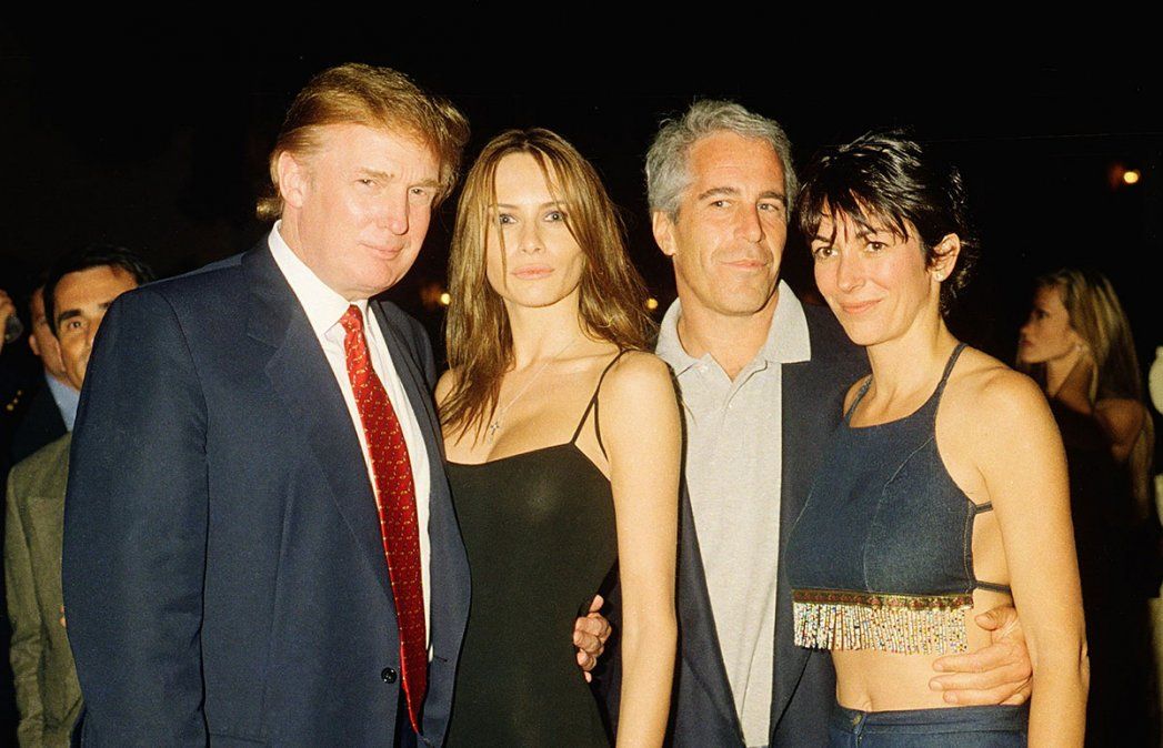 Jeffrey Epstein y su esposa, junto a Donald Trump