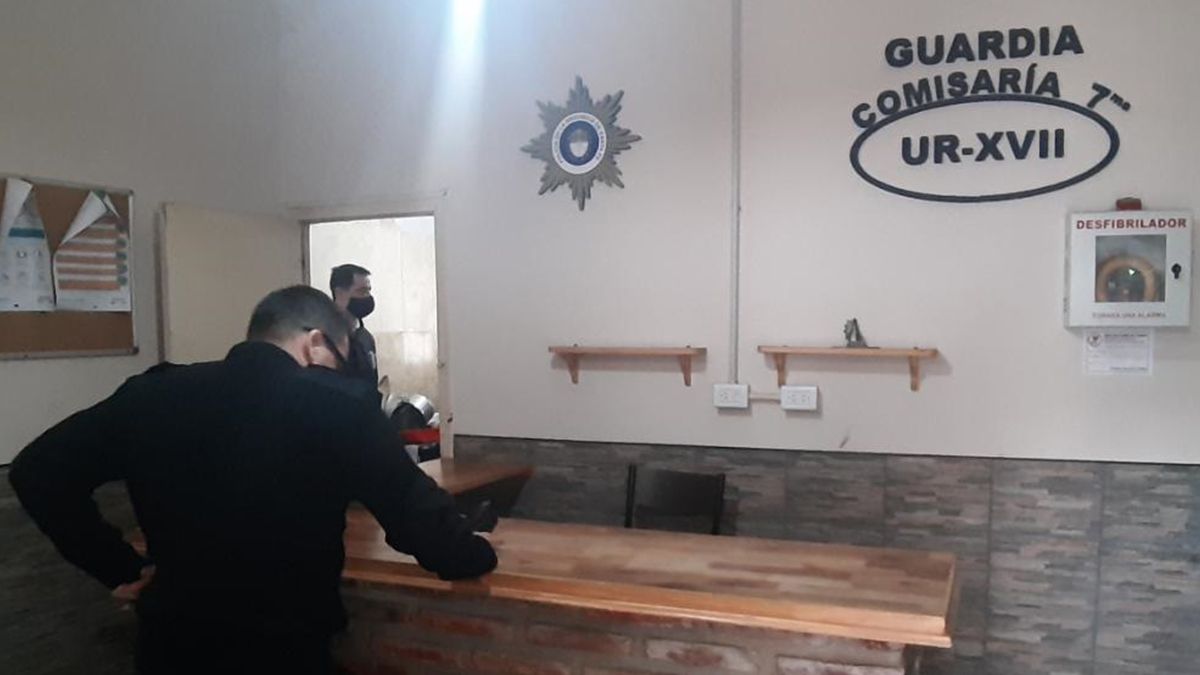 El sábado, en horas de la tarde, el jefe y un sumariante fueron detenidos.