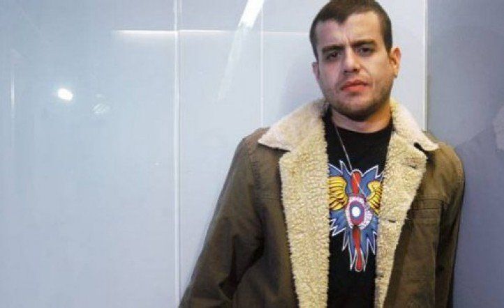 Carlos Nair está internado con neumonía severa.