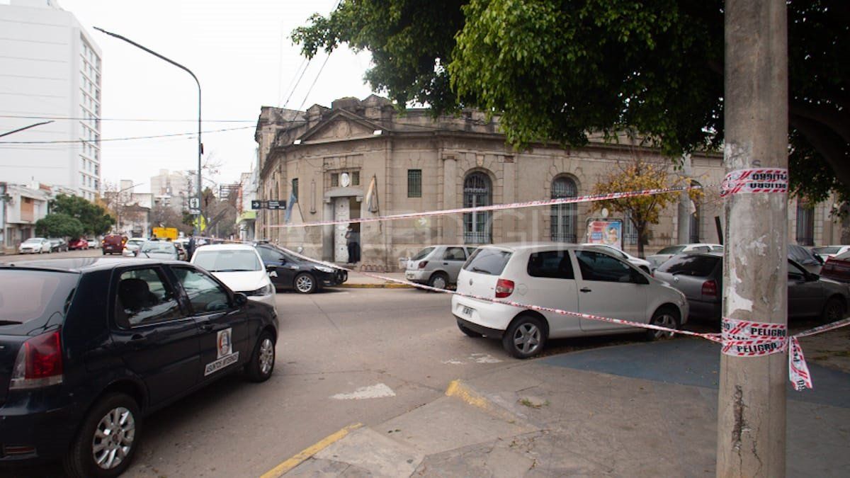 El tránsito se encuentra interrumpido sobre calle Saavedra