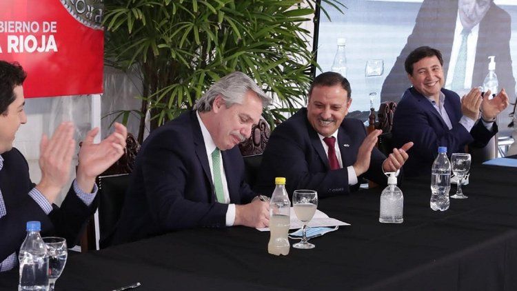 Alberto Fernández y Daniel Arroyo esta tarde en La Rioja.