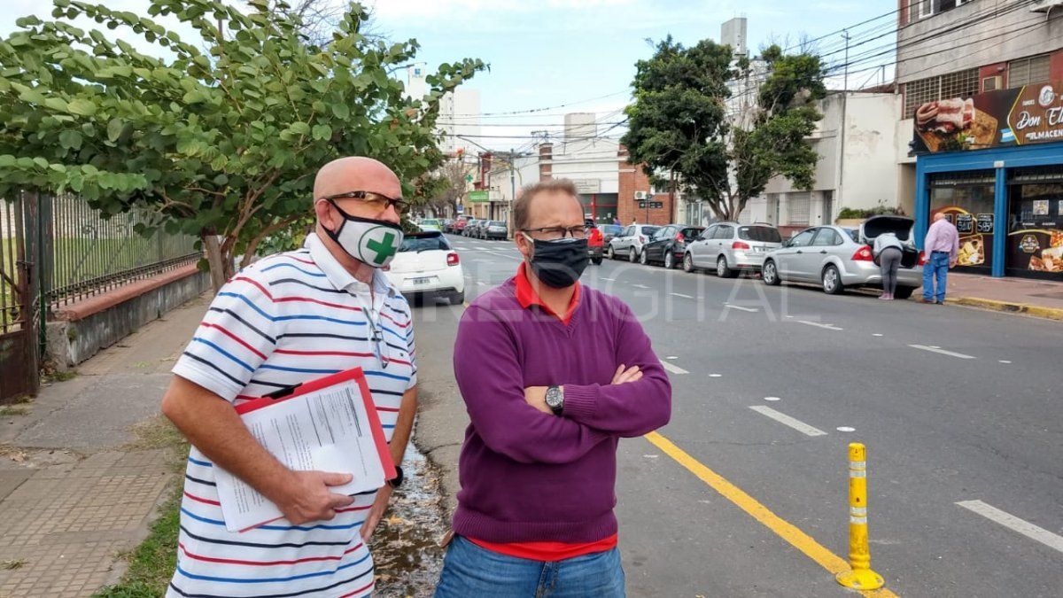 Rubén Morello y Rodrigo López son comerciantes de la zona de avenida Urquiza.