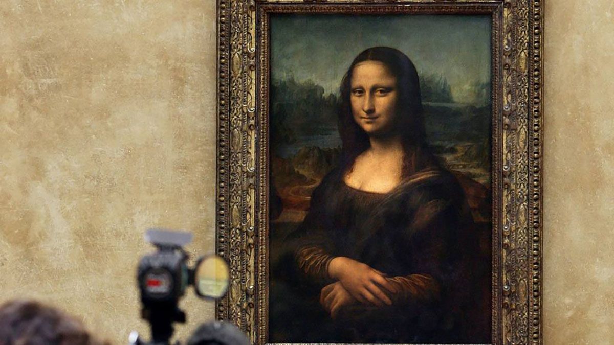 El Retrato de Lisa Gherardini, esposa de Francesco del Giocondo, más conocido como La Gioconda o La Mona Lisa, es una obra pictórica del polímata renacentista italiano Leonardo da Vinci.