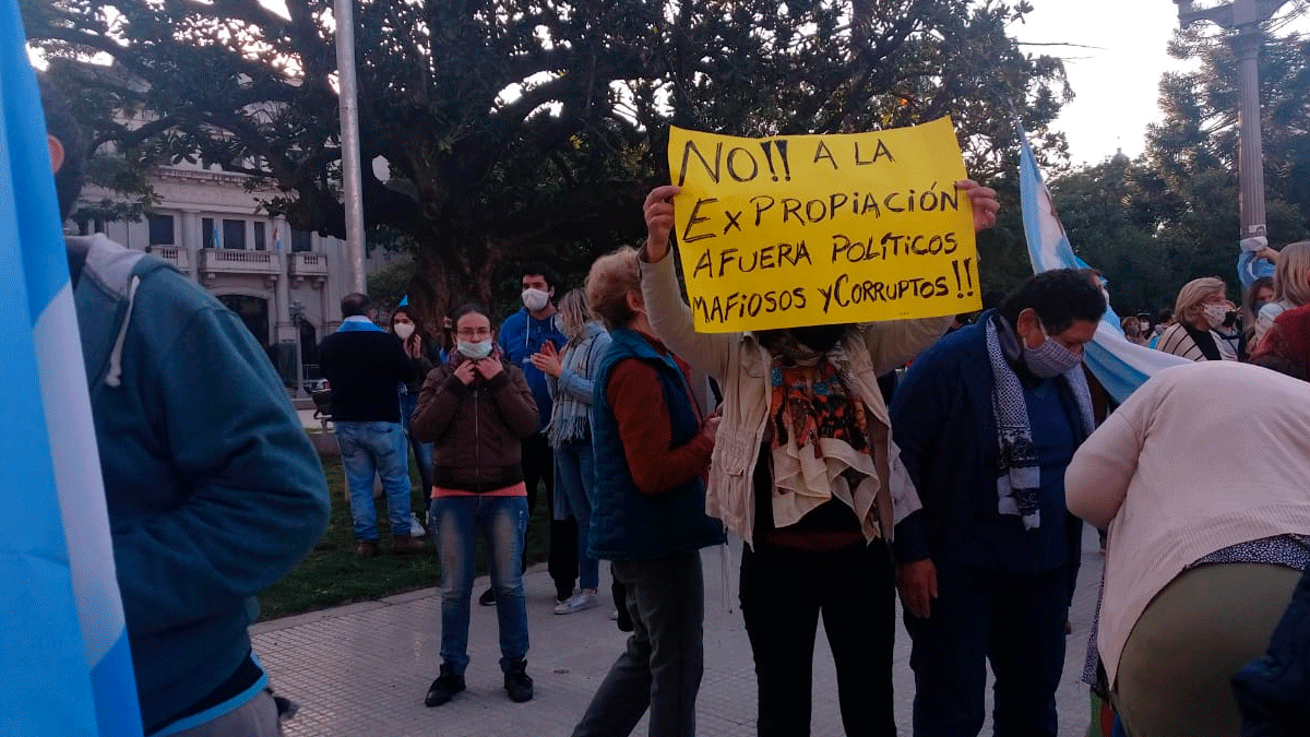 en la ciudad de santa fe, tambien marcharon contra la intervencion a vicentin en la ciudad de santa fe, tambien marcharon contra la intervencion a vicentin