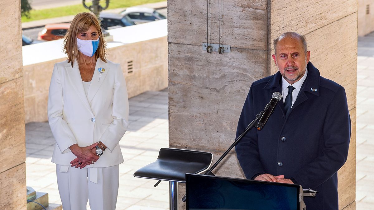 Perotti estuvo acompañado por la vicegobernadora, Alejandra Rodenas.