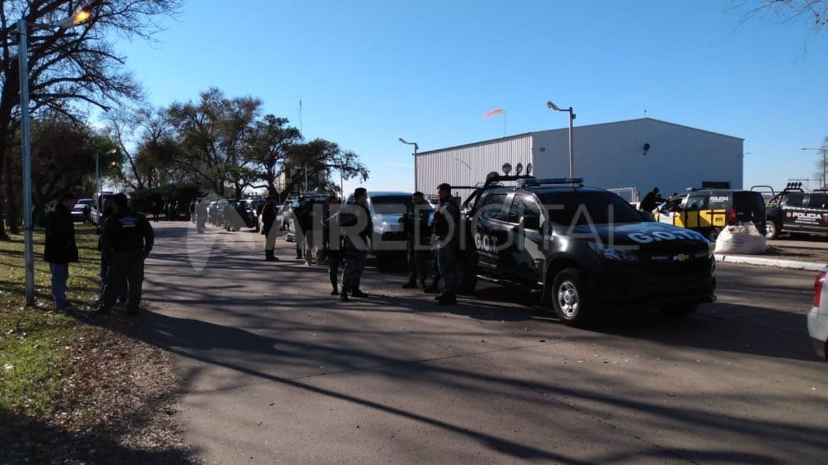 Tres policías de Vialidad también fueron detenidos por solicitud del fiscal