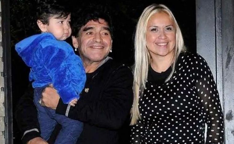 Diego Maradona y Verónica Ojeda se convirtieron en padres de Diego Fernando.