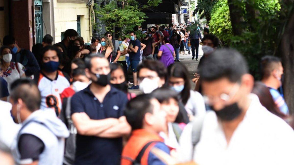 México vive una etapa de apertura semaforizada, con zonas identificadas por colores según cuán complicados están con la circulación del coronavirus.