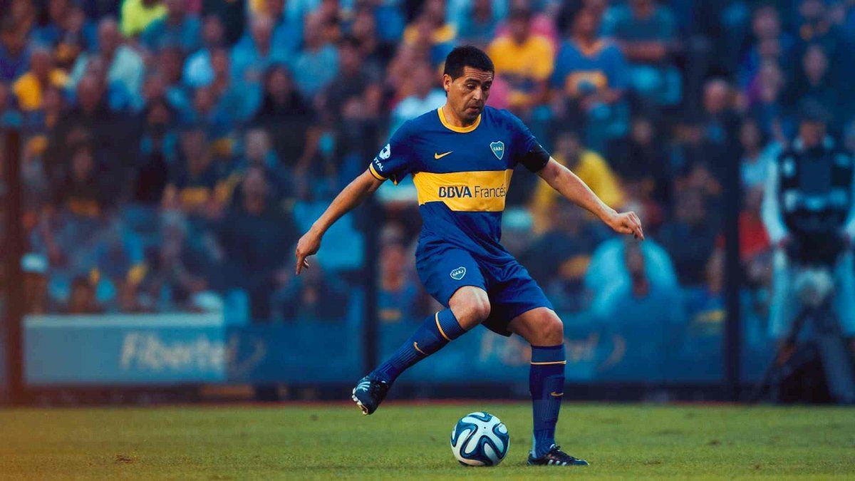 Sonríe la pelota: Juan Román Riquelme cumple 42 años de vida