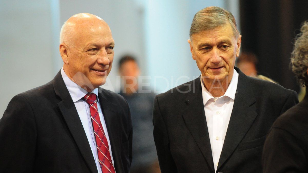 En 2011, haber enfrentado a Cristina Fernández desde el Frente Amplio Progresista dio inicio a un desestabilizador asedio político de cuatro años por parte de la Nación al gobierno de Antonio Bonfatti, el delfín que Binner había dejado en la Gobernación.