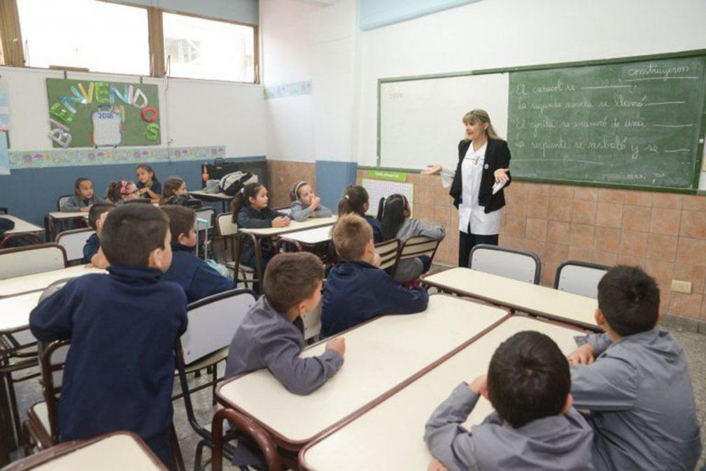 Una alternativa que se evaluará es la aplicación -en caso de que las caracteríticas de la escuela lo permita- de lo que se conoce como