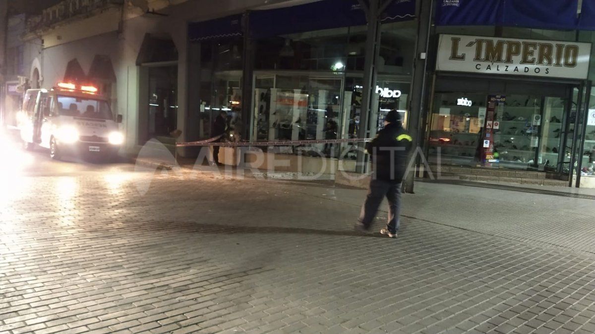 Cayó parte de un balcón 1° Junta y San Martín