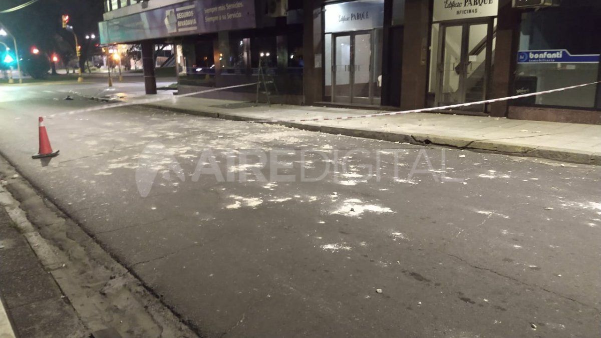 Caída de mampostería sobre Tucumán 2400