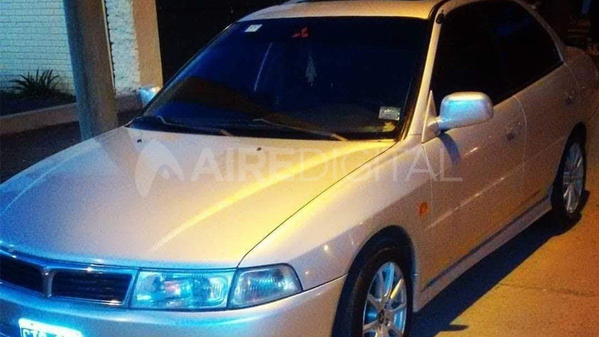 El auto estaba sin seguro ya que su dueño se quedó sin trabajo.