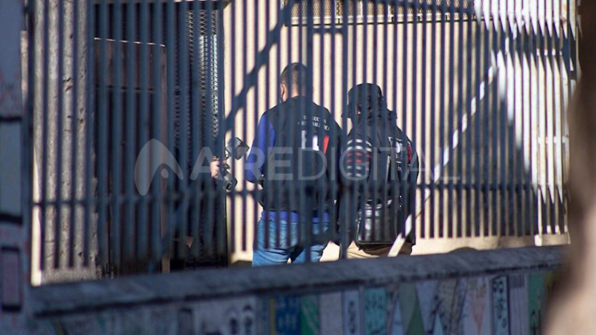 Los peritos en el lugar del hecho.