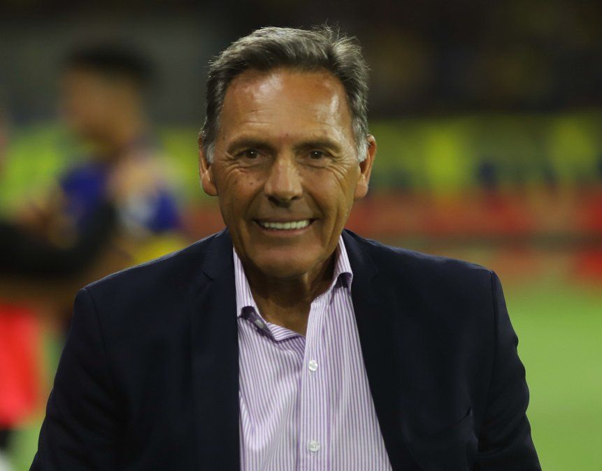 El entrenador de Boca, Miguel Ángel Russo, sonríe porque la base del equipo campeón permanecerá en el club.