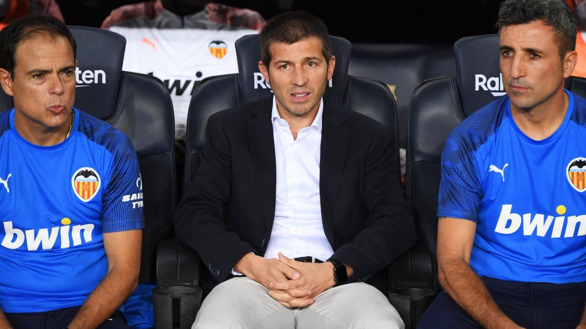 El entrenador fue despedido del conjunto Ché tras perder con Villarreal en la última fecha de La Liga.