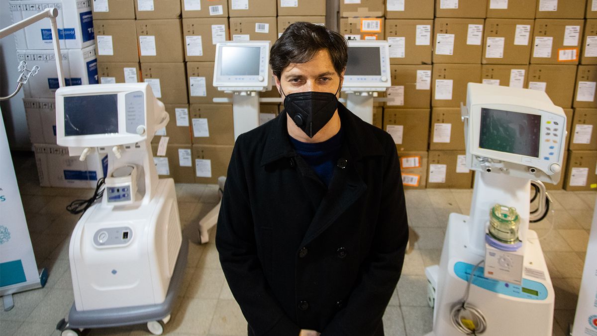 El gobernador de Buenos Aires durante al entrega de equipamiento a 42 municipios.