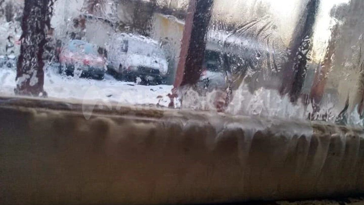 El agua se congeló en Río Grande, cuando las temperaturas superaron los -20°.