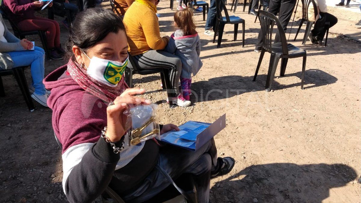 Los vecinos de Barrio Acería recibieron sus nuevas viviendas.