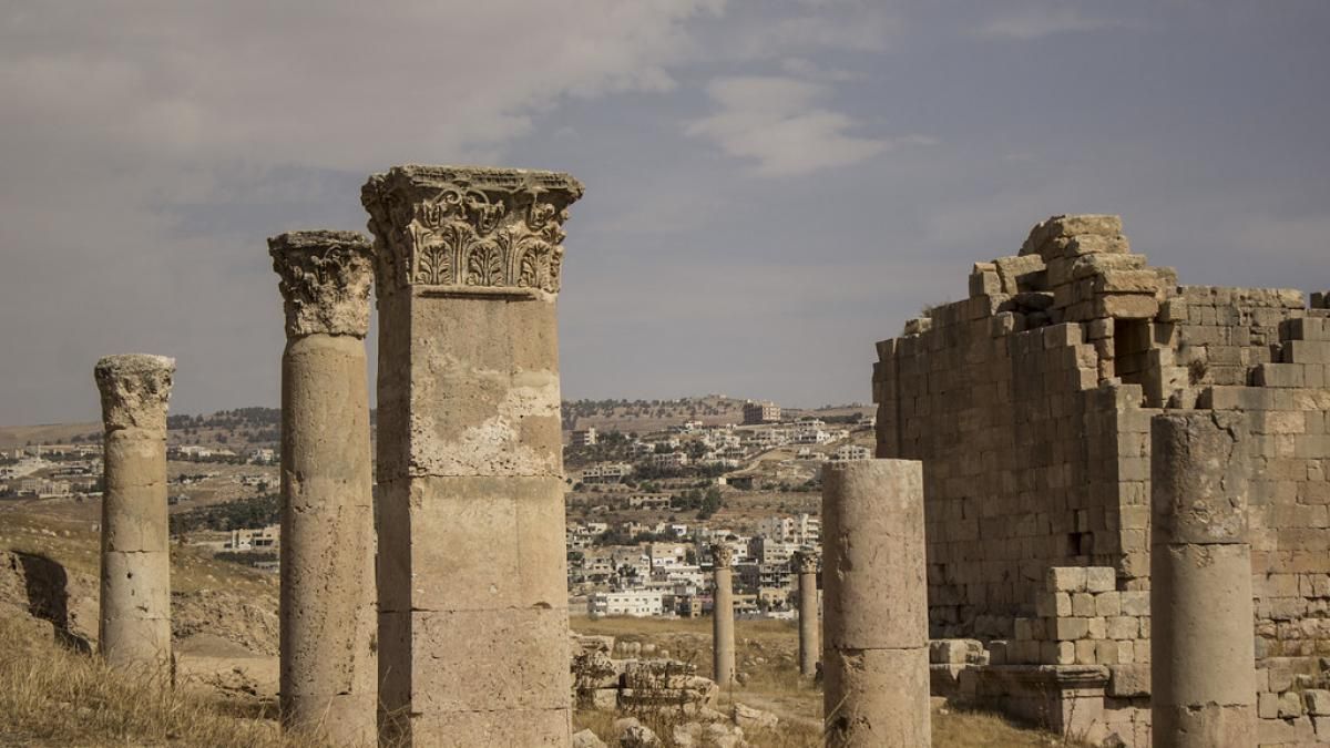 Al igual que estas ruinas romanas, los edificios de hoy seguirían siendo reconocibles en el futuro.