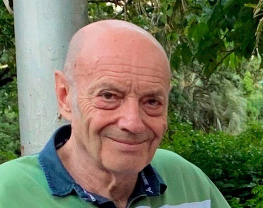 En un principio se pensó que Spotorno había fallecido víctima de un infarto.