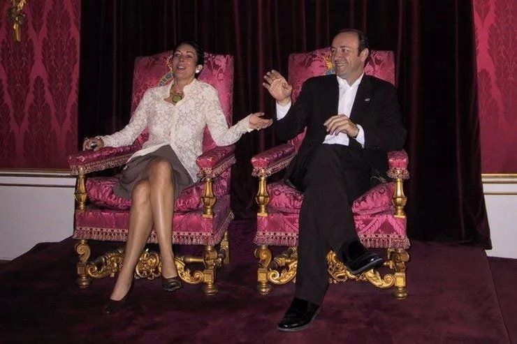 Ghislaine Maxwell y Kevin Space