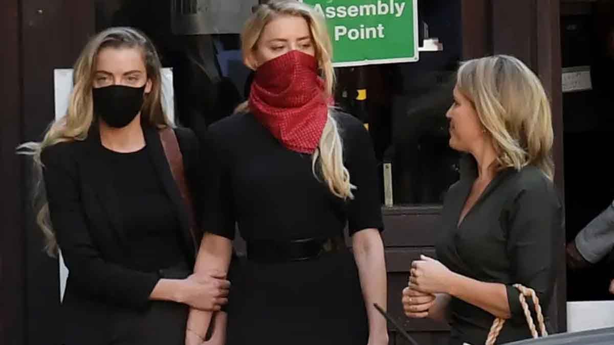 Amber Heard junto a su novia, Bianca Butti, su hermana Whitney, y su abogada Jennifer Robinson