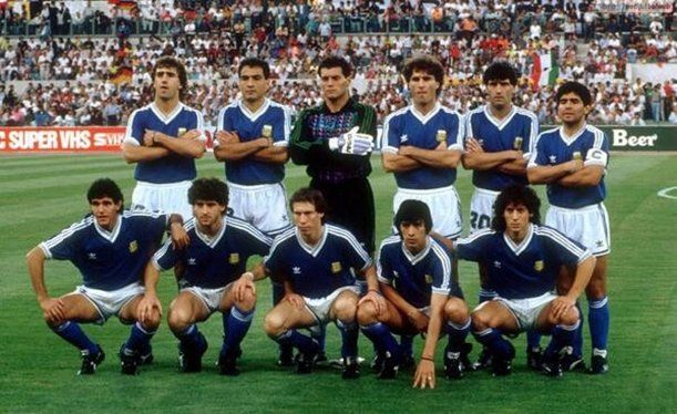 El equipo que jugó la final: Sergio Goycochea, Néstor Lorenzo, Roberto Sensini, José Serrizuela, Oscar Ruggeri, José Basualdo, Jorge Burruchaga, Juan Simón, Diego Maradona, Pedro Troglio y Gustavo Dezotti.