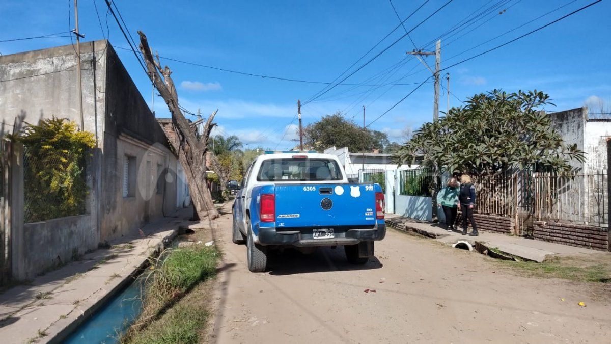 Inmediaciones de Arenales al 6.500, donde un hombre de 60 años resultó herido de arma de fuego en su hombro.