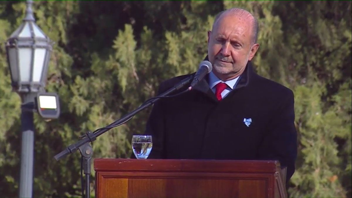El gobernador de Santa Fe, Omar Perotti, en el acto de la Independencia en Rafaela.