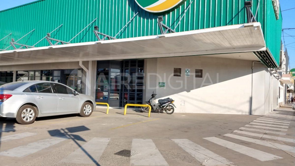 Durante el fin de semana, es decir 48 horas, se realizó una estricta desinfección del Kilbel cerrado por un caso de coronavirus y este lunes reabrió sus puertas.