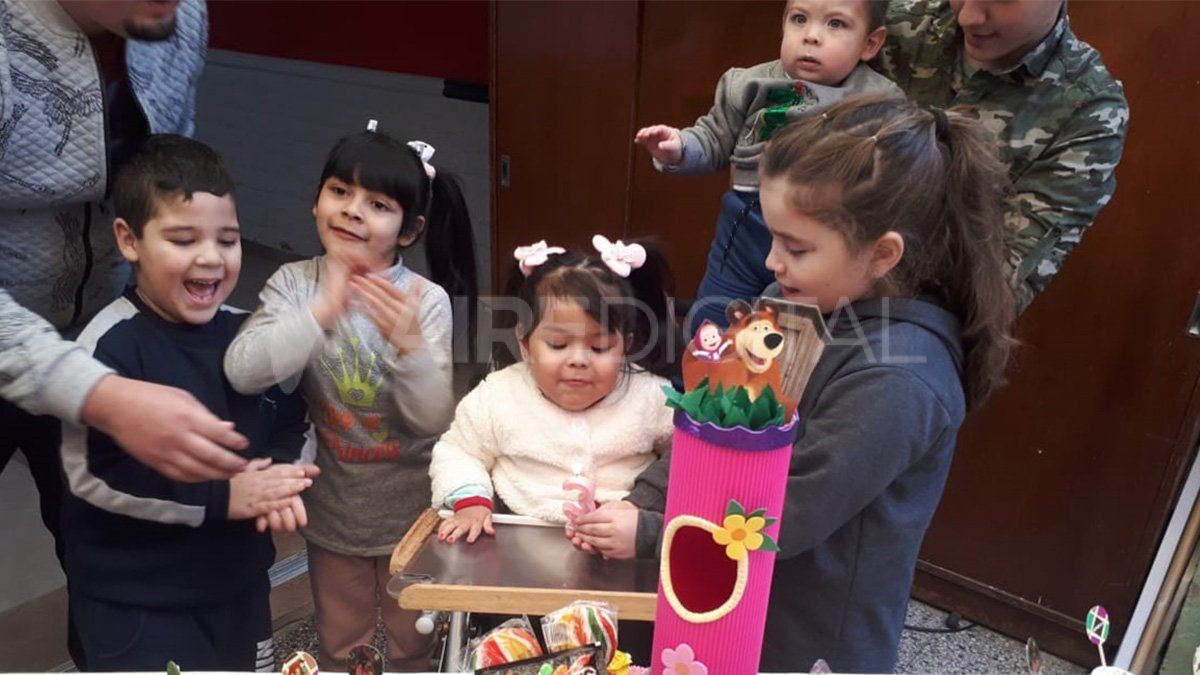 Sus primos y hermanito celebraron junto a Ainhoa sus tres añitos.
