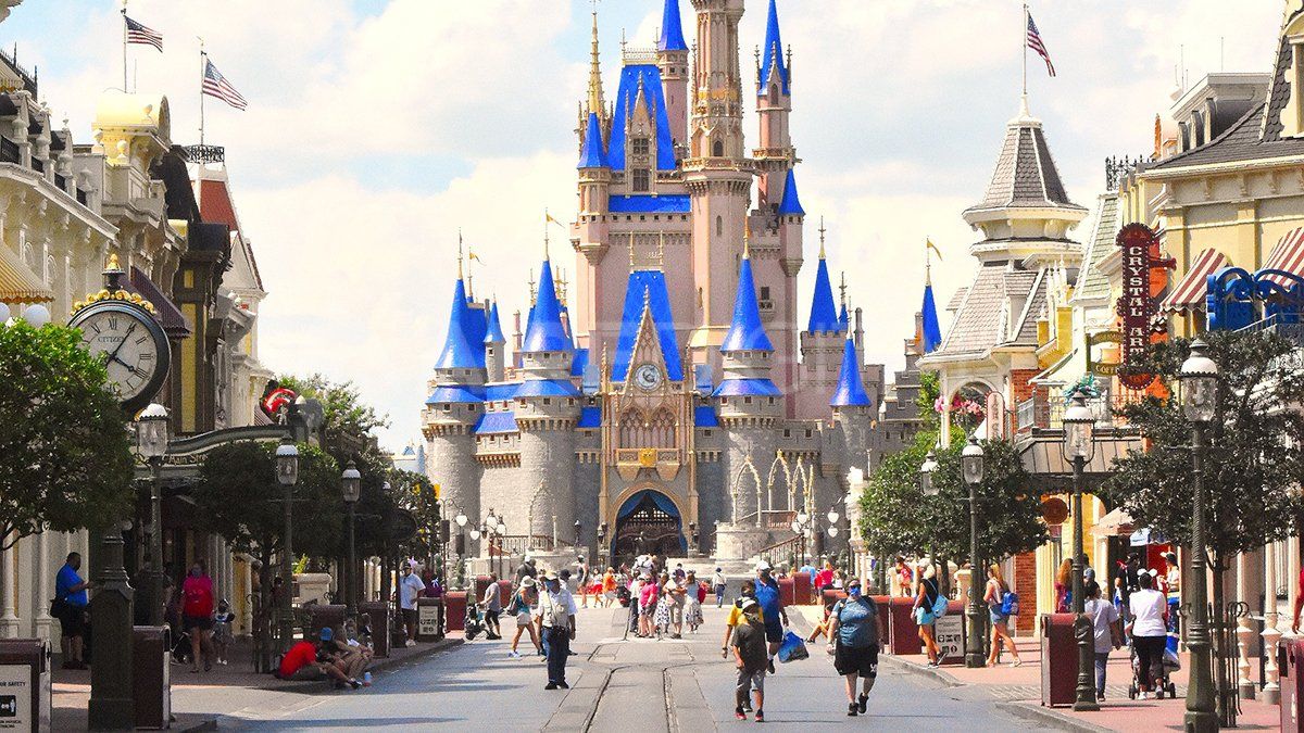 El castillo de Cenicienta cambió desde la reapertura de Disney.