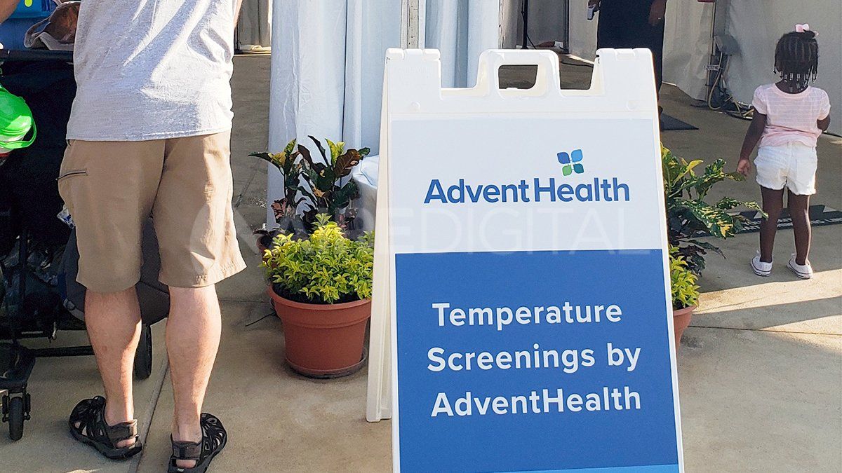 Todos los visitantes del parque deben pasar la prueba de la fiebre.