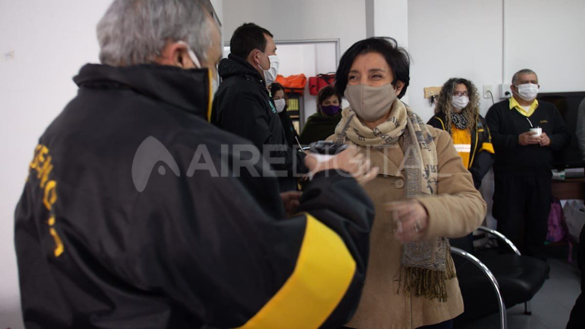 Desde el inicio, el personal viste la característica indumentaria que los identifica, en color amarillo y negro.