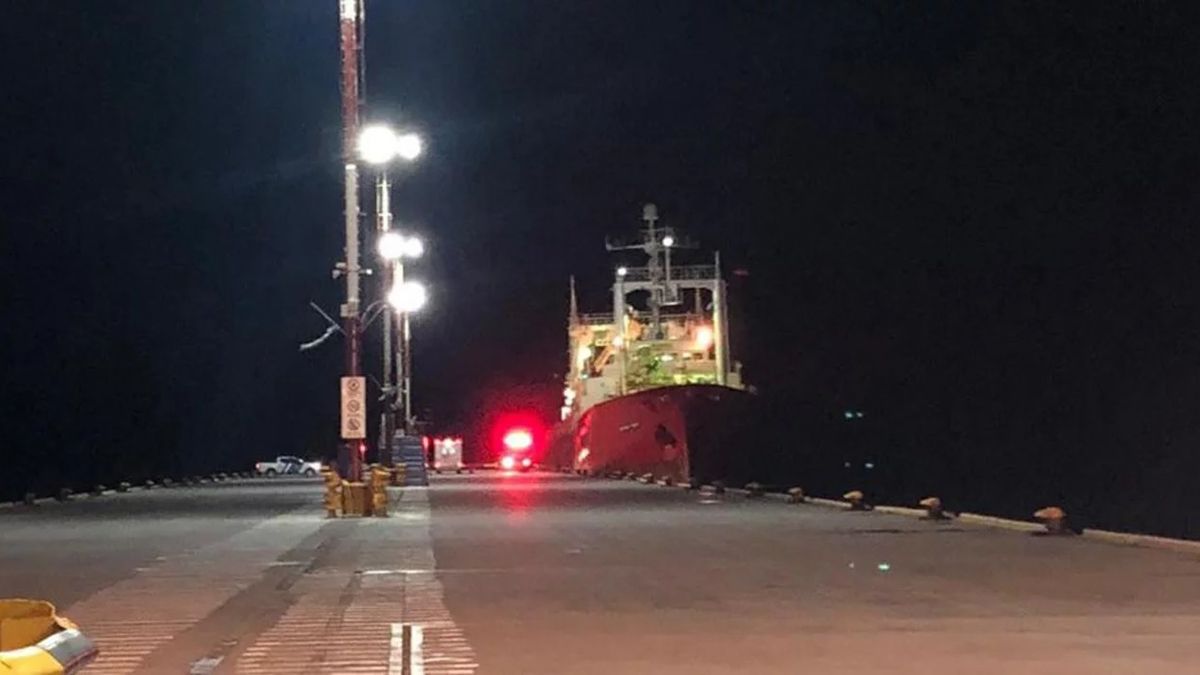 Antes de partir a Ushuaia se les hicieron los hisopados a los tripulantes y todos arrojaron negativo de Covid-19.