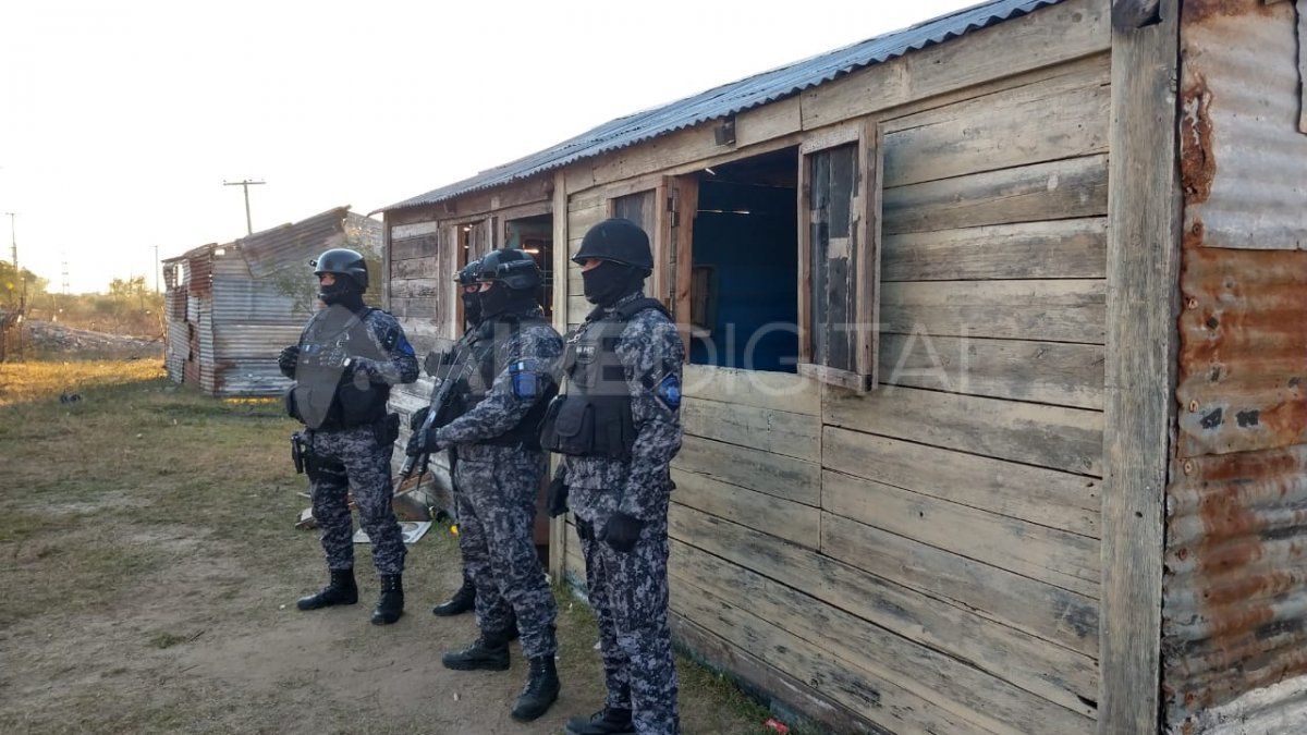 Allanaron viviendas en la manzana 1 de Alto Verde en Santa Fe.