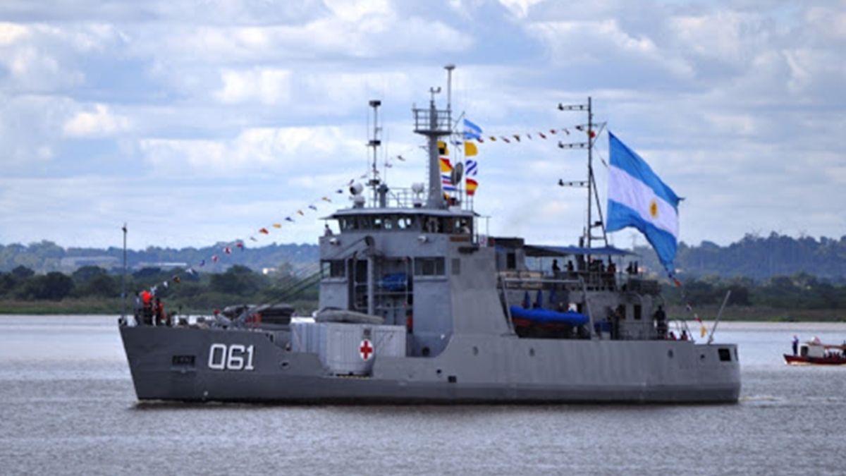 En tanto, en la zona de islas de Santa Fe y Santo Tomé, brigadistas del Batallón de Ingenieros N°1 Zapadores Coronel Czetz del Ejército Argentino, llevarán adelante similar tarea para sofocar los focos de incendios.